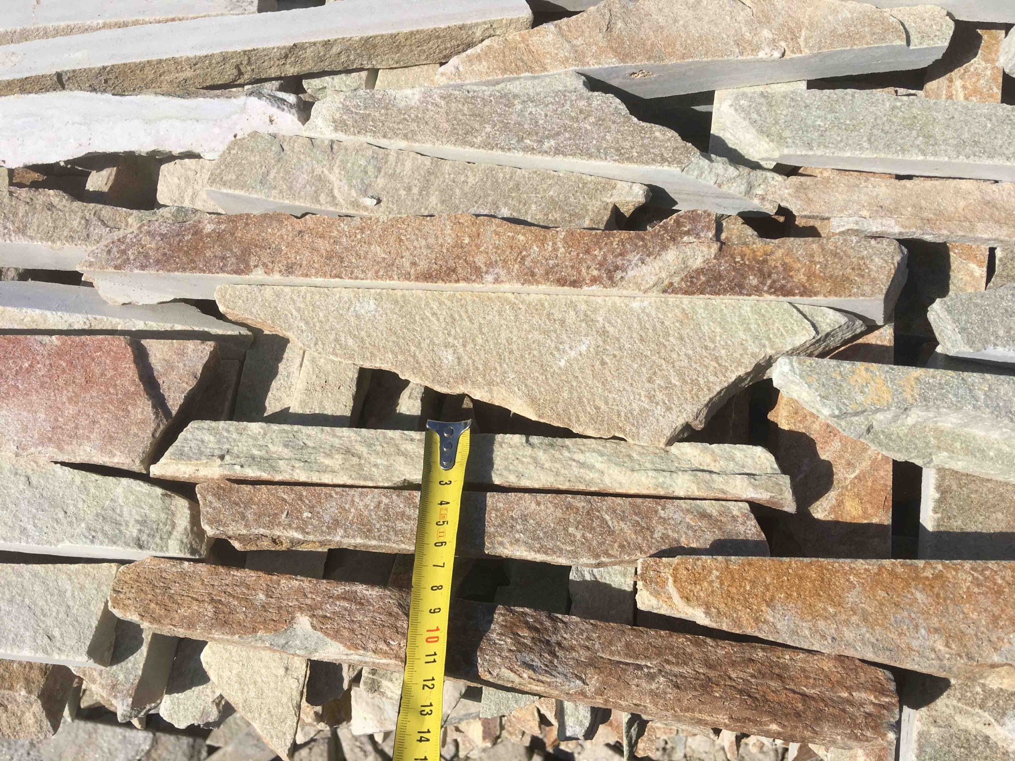 Горбушка златолит золотистый для облицовки купить в Чувашской Республике