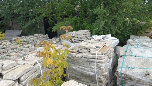 Плитняк галтованный гранитный для ландшафтного дизайна купить в Чувашской Республике