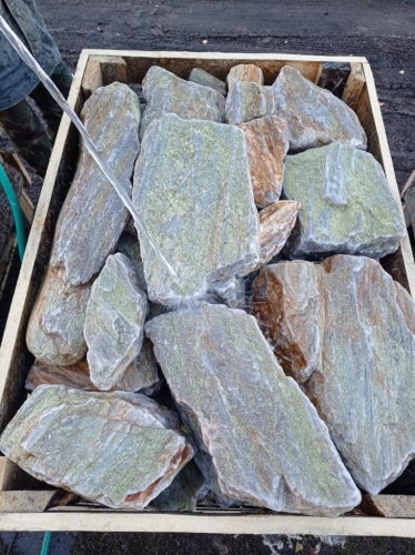Златолит жёлтый, жёлто-зелёный глыбки и валуны для ланшафтного дизайна купить в Чувашской Республике