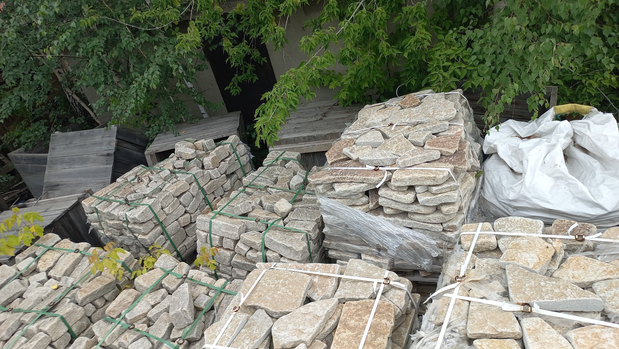 Плитняк гранитный галтованный купить в Чувашской Республике