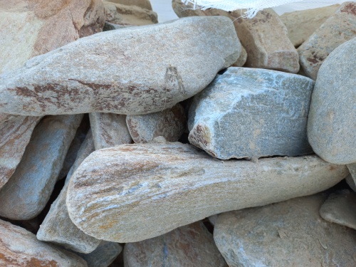 Златолит жёлтый, жёлто-зелёный глыбки и валуны для ланшафтного дизайна купить в Чувашской Республике