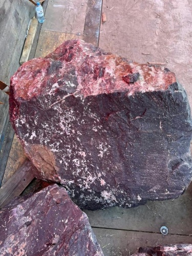 Камни для ландшафтного дизайна красно-фиолетовые 10-60 килограмм купить в Чувашской Республике