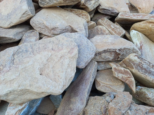 Златолит жёлтый, жёлто-зелёный глыбки и валуны для ланшафтного дизайна купить в Чувашской Республике