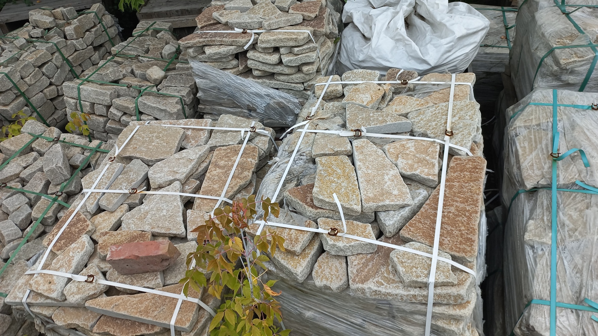 Плитняк гранитный галтованный купить в Чувашской Республике